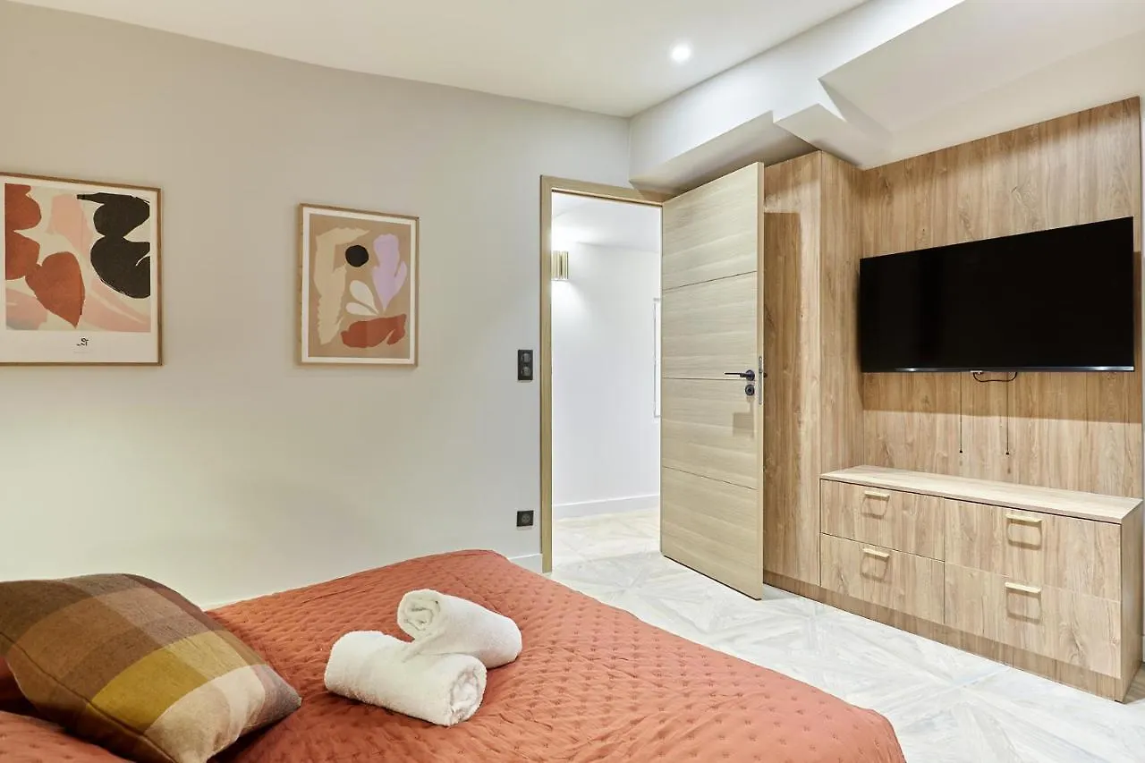 Apartment Batignolle Montmartre By Studio Prestige Paris