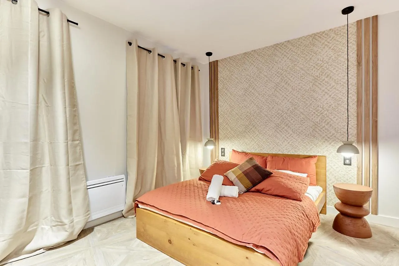 Apartment Batignolle Montmartre By Studio Prestige Paris