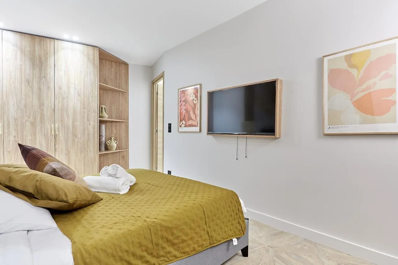 Apartment Batignolle Montmartre By Studio Prestige Paris